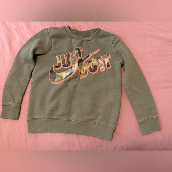 Nike Boys Sweatsuit Size 5 - Picture 2 of 3